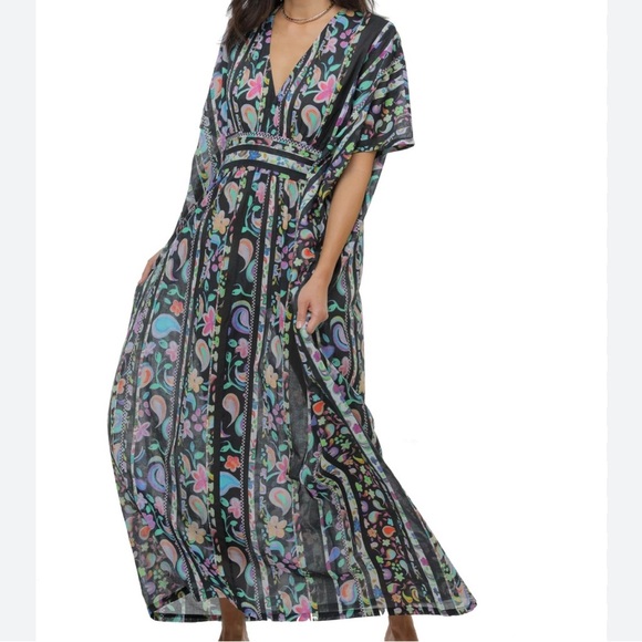 SARA JOY Other - Sara Joy Painted Paisley Caftan Light Weight One Size